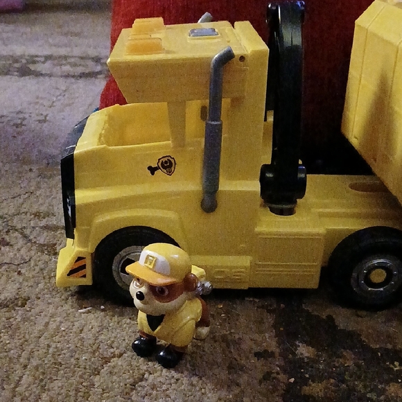 PAW PATROL RUBBLE BIG RIG - Picture 3 of 6